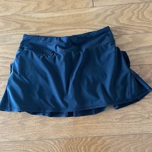 Lululemon pace skirt